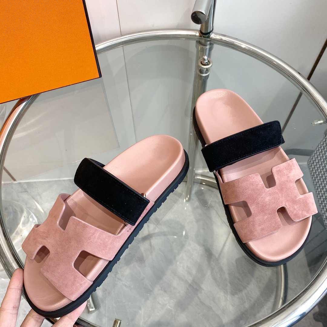 HERMES Chypre Sandal Suede Pink Chapas / Black